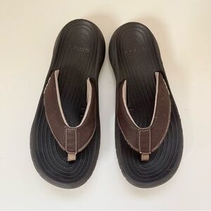 CROCS Bogota Flips Espresso M8